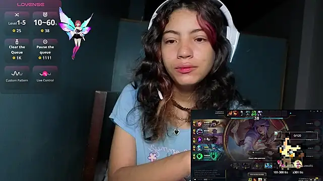 Lovelyamyy online show from November 2025 01:43:02 AM