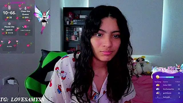 Lovelyamyy online show from May 2026 01:17:01 PM