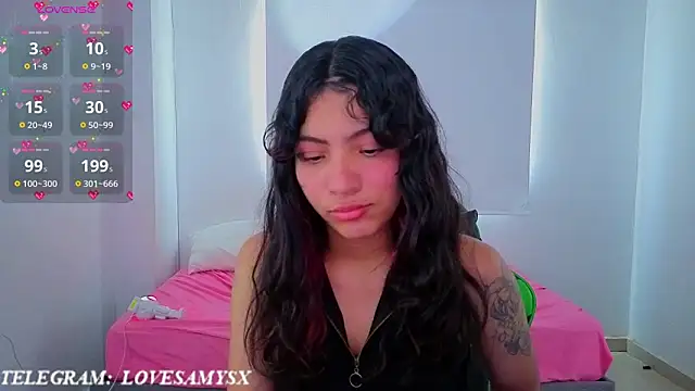 Lovelyamyy online show from May 2026 04:04:02 PM
