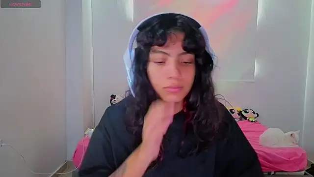 Lovelyamyy online show from February 2026 08:44:02 PM