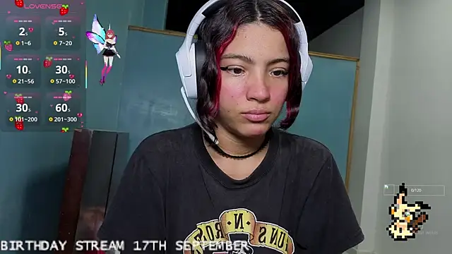 Lovelyamyy online show from September 2025 07:04:01 PM