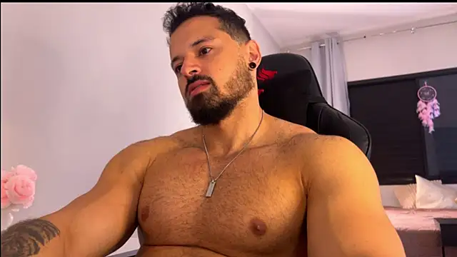 Snapshot of Lucasfit24 chatting on November 2025 03:28:02 PM Lucasfit24 online show from November 2025 03:28:02 PM