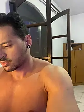 Snapshot of Lucasfit24 chatting on March 2025 11:50:02 PM Lucasfit24 online show from March 2025 11:50:02 PM