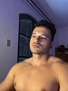 Snapshot of Lucasfit24 chatting on March 2025 01:28:01 PM Lucasfit24 online show from March 2025 01:28:01 PM