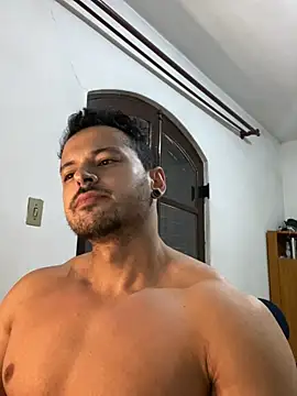 Snapshot of Lucasfit24 chatting on March 2025 12:04:01 PM Lucasfit24 online show from March 2025 12:04:01 PM