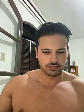 Snapshot of Lucasfit24 chatting on March 2025 11:35:02 PM Lucasfit24 online show from March 2025 11:35:02 PM