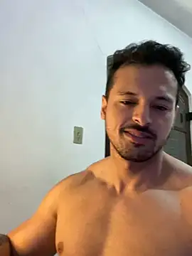 Snapshot of Lucasfit24 chatting on March 2025 11:34:02 PM Lucasfit24 online show from March 2025 11:34:02 PM