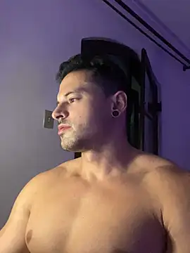 Snapshot of Lucasfit24 chatting on March 2025 11:43:02 PM Lucasfit24 online show from March 2025 11:43:02 PM