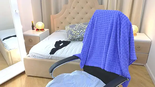 M I A M I A online show from January 2026 12:30:01 PM