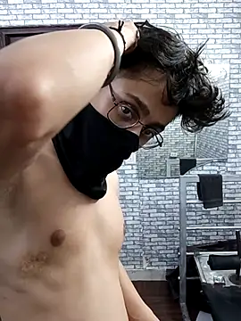 vaibhavchugh38 online show from May 2026 06:13:02 PM