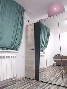 blondaf online show from November 2025 05:18:02 AM