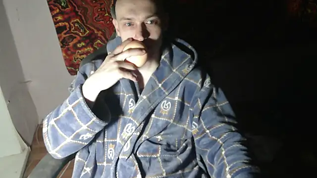 Snapshot of johnny_positive chatting on October 2025 04:33:02 AM johnny positive online show from October 2025 04:33:02 AM