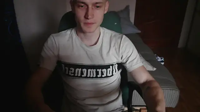 Snapshot of johnny_positive chatting on October 2025 07:42:01 AM johnny positive online show from October 2025 07:42:01 AM