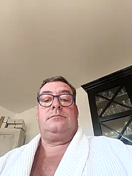 MountJohnXL online show from April 2026 03:24:01 PM