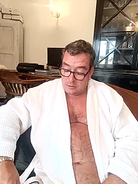 MountJohnXL online show from April 2026 11:25:02 AM