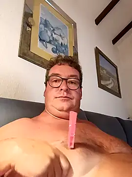 MountJohnXL online show from February 2025 11:04:02 PM