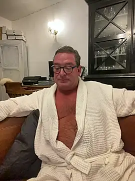 MountJohnXL online show from April 2026 10:58:01 PM