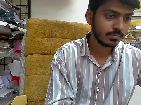 cute modell online show from November 2025 07:12:02 AM