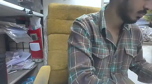 cute modell online show from February 2025 12:00:02 PM