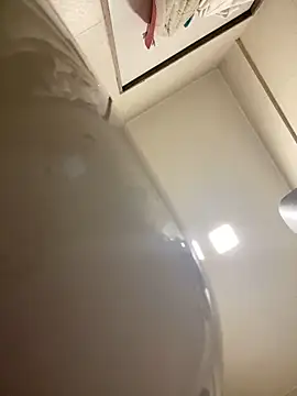 cute modell online show from October 2025 05:52:01 AM