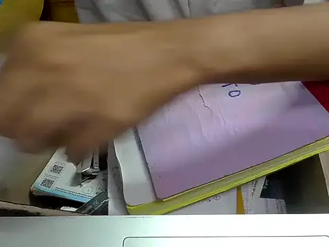 cute modell online show from October 2025 12:17:01 PM