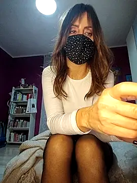 Akemi rossi online show from November 2025 05:49:02 PM