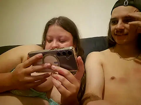 Laurajade9 online show from January 2025 01:01:01 PM