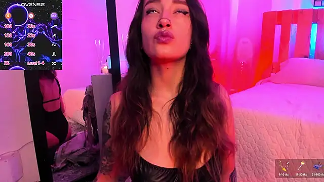 coral jonesss online show from November 2025 03:07:02 PM