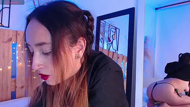 coral jonesss online show from March 2025 01:45:02 PM