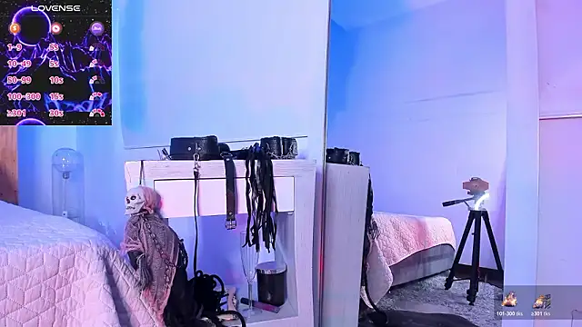 Snapshot of coral_jonesss chatting on January 2026 04:43:02 PM coral jonesss online show from January 2026 04:43:02 PM