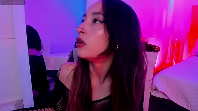 coral jonesss online show from October 2025 03:11:01 PM