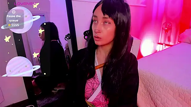 coral jonesss online show from October 2025 03:30:01 PM