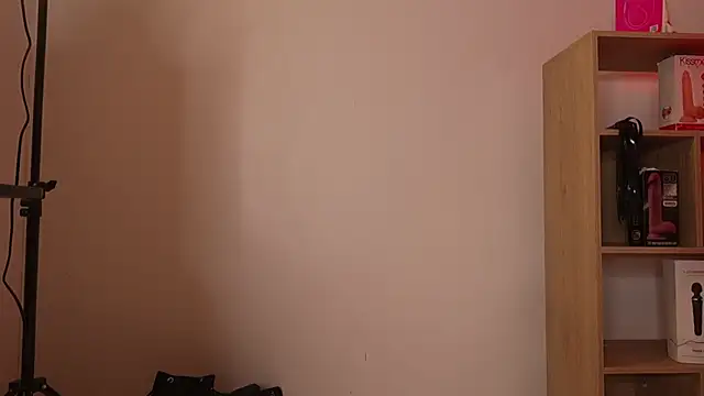 CleeoAdams  online show from December 2025 05:42:01 AM