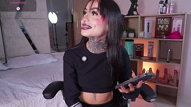 CleeoAdams  online show from February 2026 05:29:01 AM