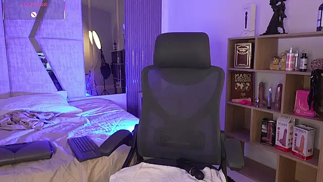 CleeoAdams  online show from December 2025 05:39:02 AM