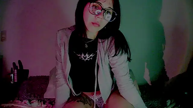w4xxita online show from May 2026 03:15:01 AM