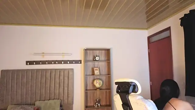 Renaxi Smith online show from March 2026 07:51:01 PM