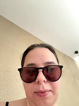 Snapshot of Teasingsarah chatting on October 2025 11:55:01 AM Teasingsarah online show from October 2025 11:55:01 AM