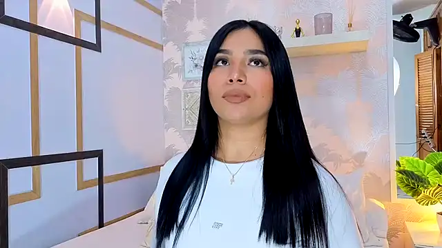 Snapshot of CharlotteGraay chatting on November 2025 07:47:01 PM CharlotteGraay online show from November 2025 07:47:01 PM