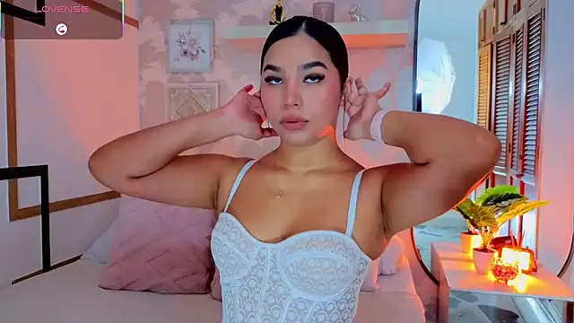 CharlotteGraay online show from July 2026 07:57:02 PM