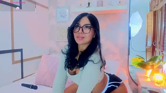 CharlotteGraay online show from May 2026 07:45:02 PM