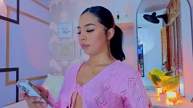 CharlotteGraay online show from March 2026 08:01:02 PM