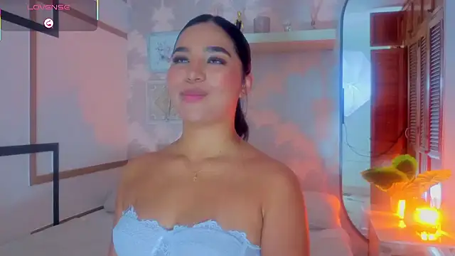 CharlotteGraay online show from May 2026 07:52:02 PM