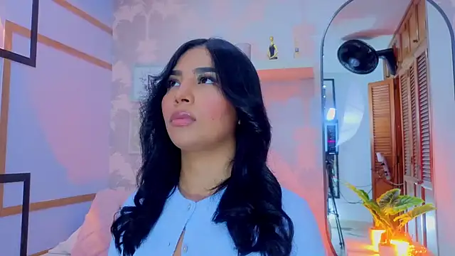 CharlotteGraay online show from April 2026 08:04:02 PM