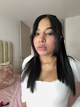 CharlotteGraay online show from April 2026 09:32:02 PM