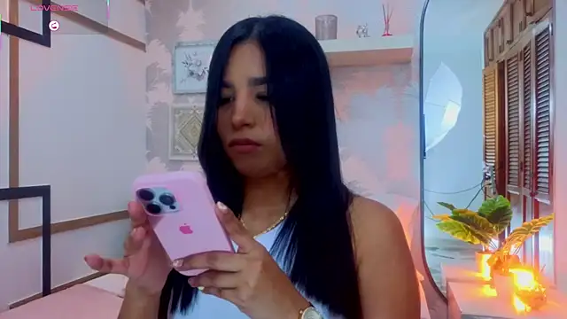 CharlotteGraay online show from May 2026 07:39:02 PM
