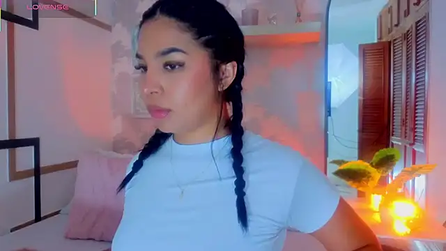 CharlotteGraay online show from May 2026 07:42:02 PM