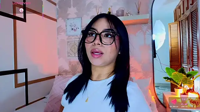 CharlotteGraay online show from July 2026 07:47:02 PM