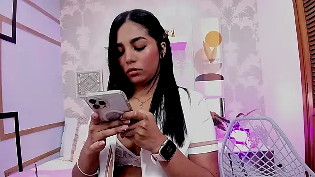 Snapshot of CharlotteGraay chatting on September 2025 07:53:02 PM CharlotteGraay online show from September 2025 07:53:02 PM