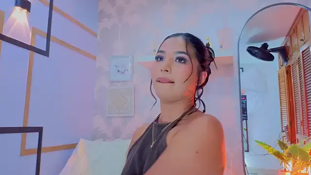 CharlotteGraay online show from March 2026 08:03:01 PM